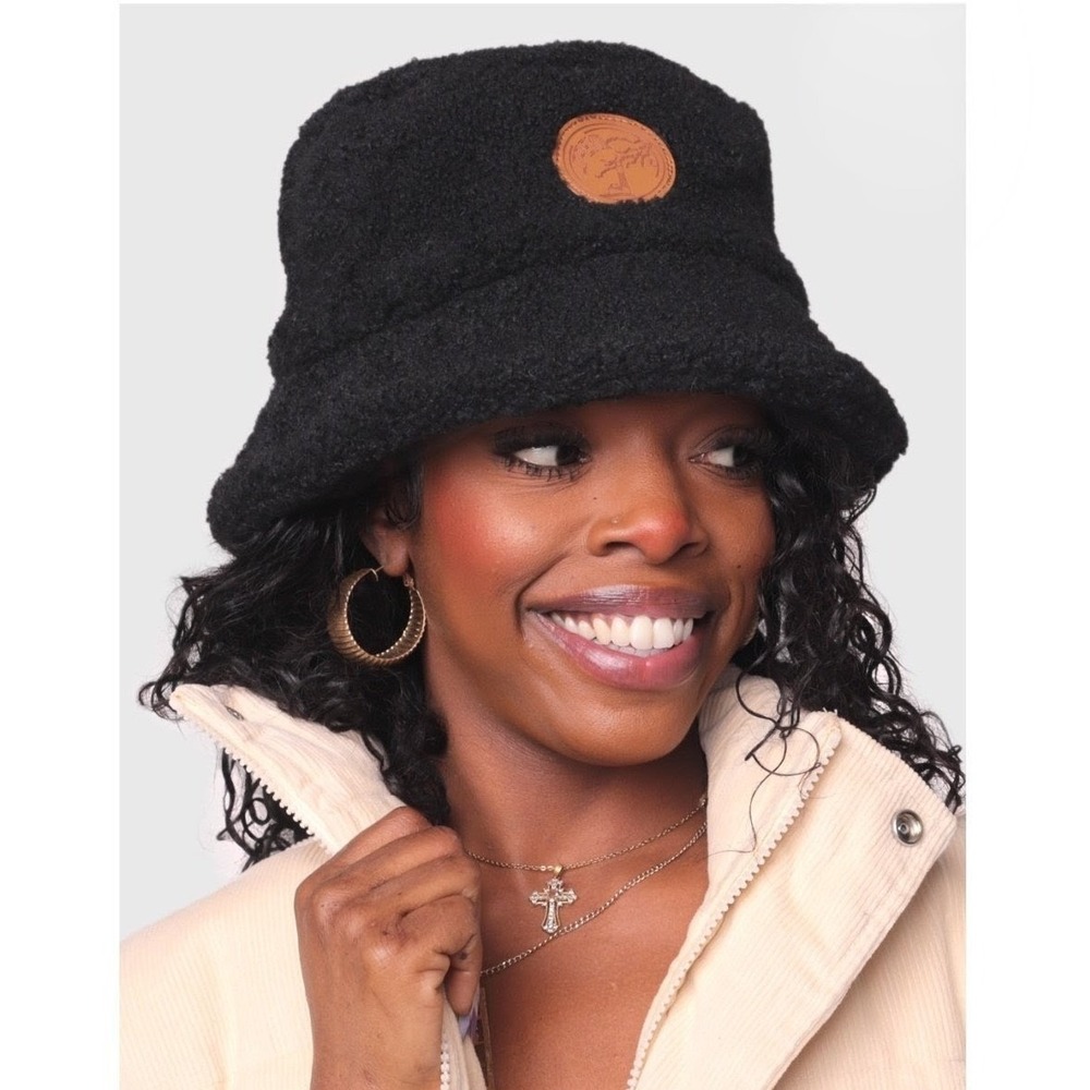 SPEKZ Adjustable Shearling Bucket Hat Black Wool Fleece streetwear minimalist